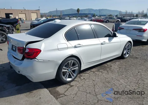 2017 BMW 330I xDrive z USA, uszkodzony, nr VIN WBA8D9G5XHNU60064